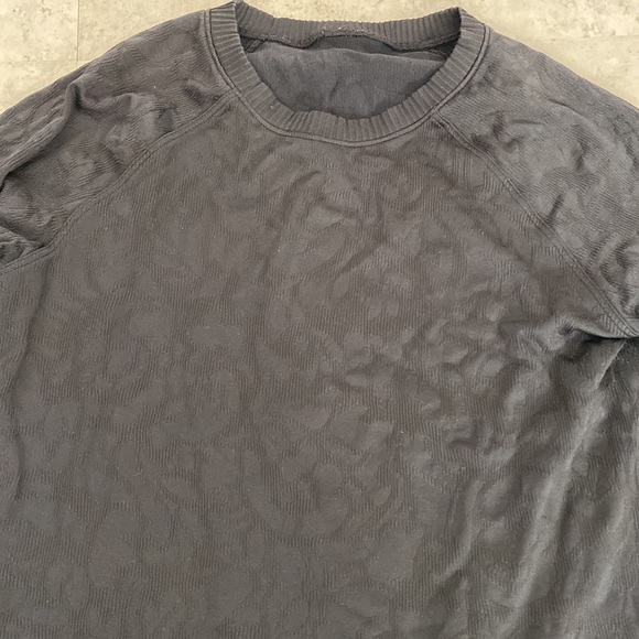 Lululemon pullover - Picture 2 of 3